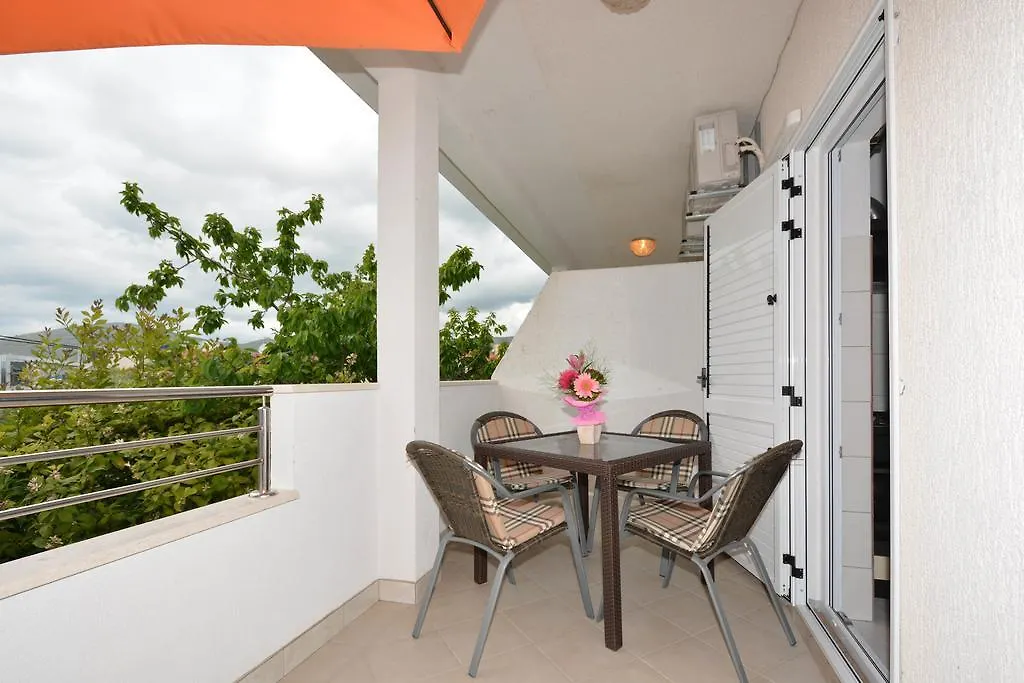 Apartments Maslina Trogir