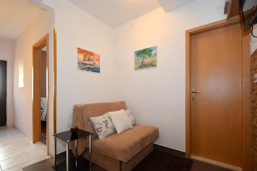 Apartments Maslina Trogir