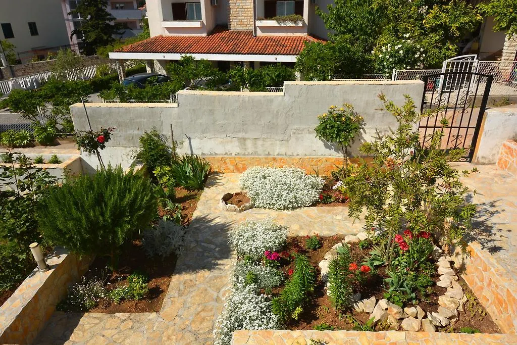 Apartments Maslina Trogir