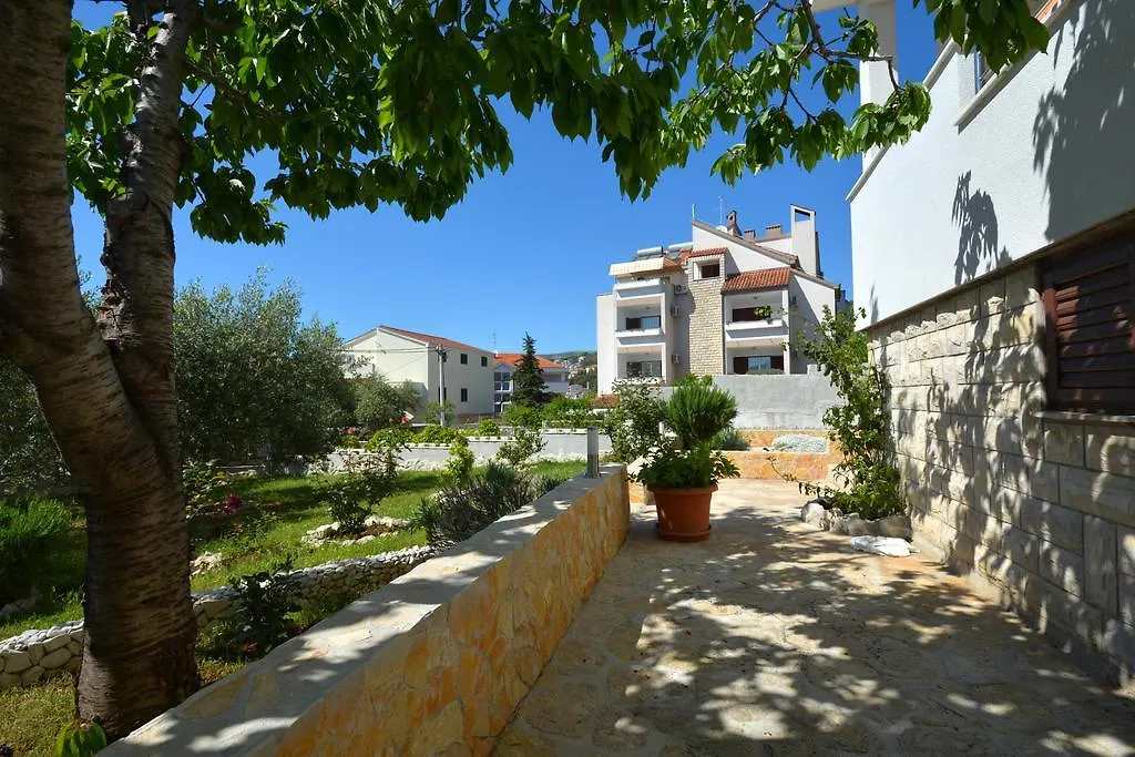 Apartments Maslina Trogir