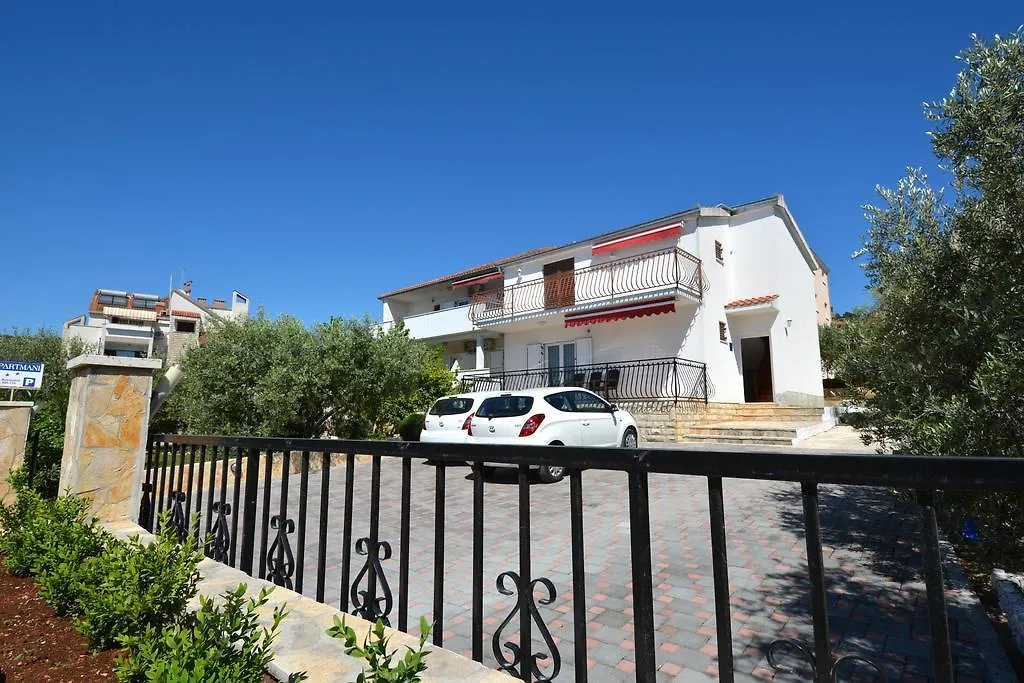 Apartments Maslina Trogir